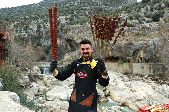 Adana Kebabına turistik mekanlarda tanıtım