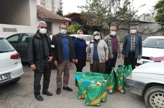 Adana’da üreticileri 19 bin kg tohumluk dağıtıldı