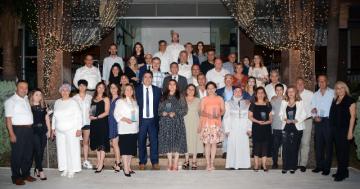 50 ve 30 Yıllık Duayen Eczacılara Plaket