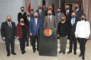 Esendemir: Gazeteci kisvesiyle etnik ayrımcılık yapılmamalıdır