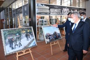 ADANA’DA “15 TEMMUZ” KONULU FOTOĞRAF SERGİSİ AÇILDI