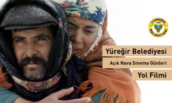 AÇIK HAVADA MİNDERDE SİNEMA GÜNLERİ BAŞLADI