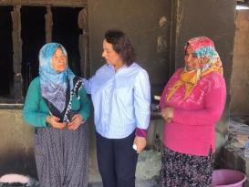 ŞEVKİN KOZAN’DAKİ YANGIN BÖLGESİNDE VATANDAŞLARI ZİYARET ETTİ