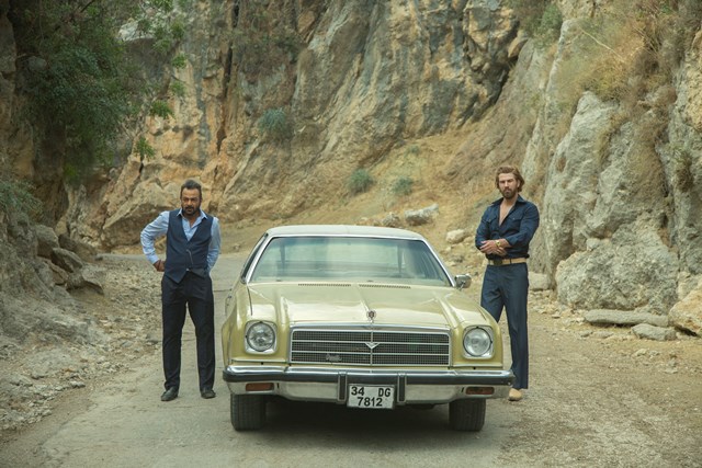 ‘BİR ZAMANLAR ÇUKUROVA’ DİZİSİNE ABB VE KOZAN HALKINDAN GÜÇLÜ DESTEK