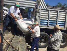 FEKE’DE ÜRETİCİLERE YEM DESTEĞİ