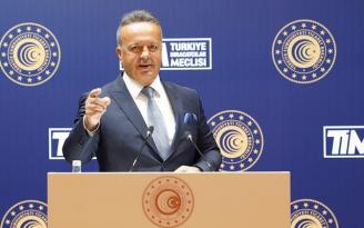 TİM BAŞKANI GÜLLE: “ARTIK İHRACATTA YENİ BİR LİGDEYİZ”