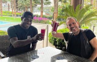 MARİO BALOTELLİ, HALUK LEVENT ARACILIĞIYLA 6 AİLEYE YARDIM ETTİ