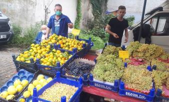 SAĞANAK YAĞIŞLAR PAZARDAKİ FİYATLARI YÜKSELTTİ