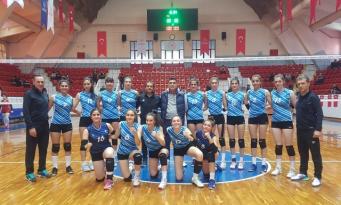 SEYHAN,  SPOR’DA DA YÜZLERİ GÜLDÜRÜYOR