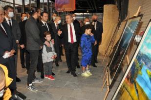 KURTULUŞ SERGİSİNE GÖRKEMLİ AÇILIŞ