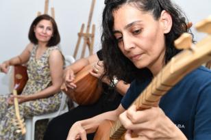 ÇUKUROVA’DA BAĞLAMA KURSUNA YOĞUN İLGİ
