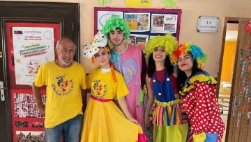 Gönüllü Palyaçolar moral vermeye devam ediyor