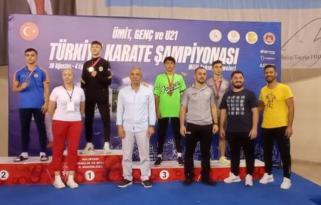 HEM ŞAMPİYONLAR ÇIKARMAYA DEVAM EDİYOR