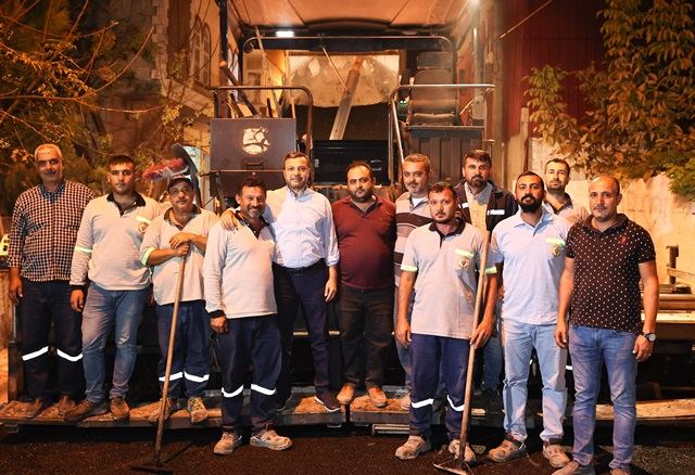 YÜREĞİR’DE ‘BÜYÜK YOL HAMLESİ’ DEVAM EDİYOR