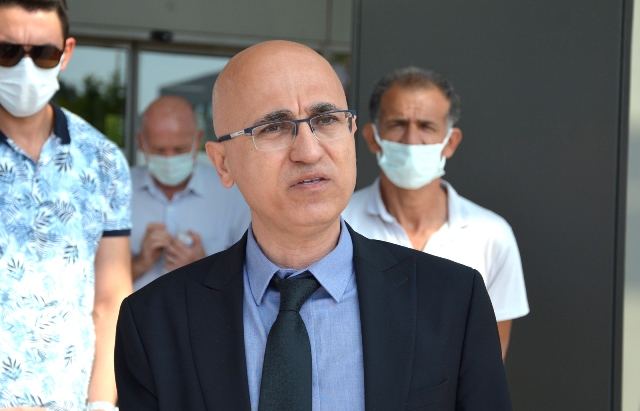 MENTEŞ, “ASİSTAN KÖLE DEĞİL HEKİMDİR!”