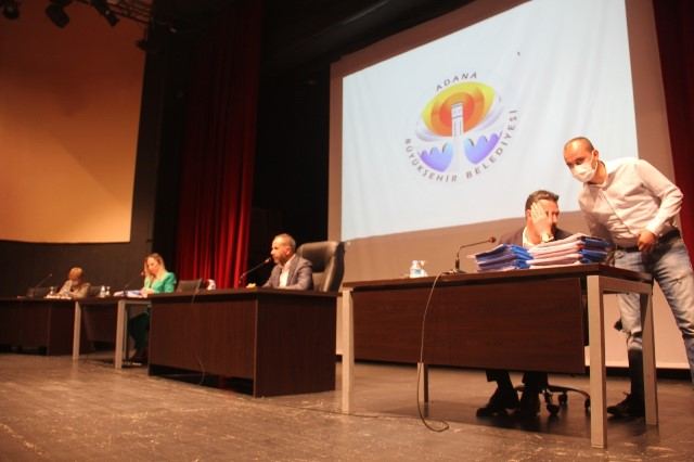 BÜYÜKŞEHİR BELEDİYE MECLİSİNDE "TÜRKKAN" TARTIŞMASI