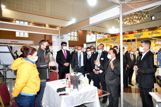 SARIÇAM’IN İLK FUARI AÇILDI