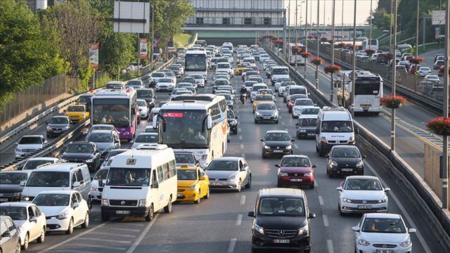 ADANA’DA KASIM SONU İTİBARİYLE TRAFİĞE KAYITLI ARAÇ SAYISI 711 BİN 518 OLDU