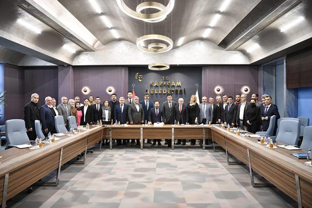 ÇALIŞANLARINDAN BAŞKAN ULUDAĞ'A SÜRPRİZ