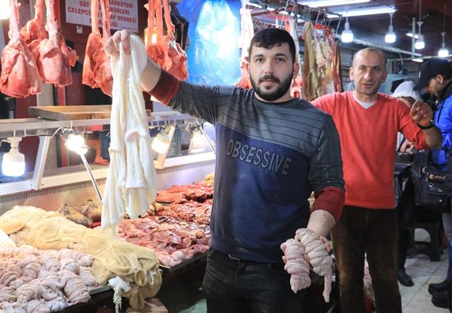 SAKATATTA KESİM AZLIĞI NEDENİYLE SIKINTI YAŞANIYOR