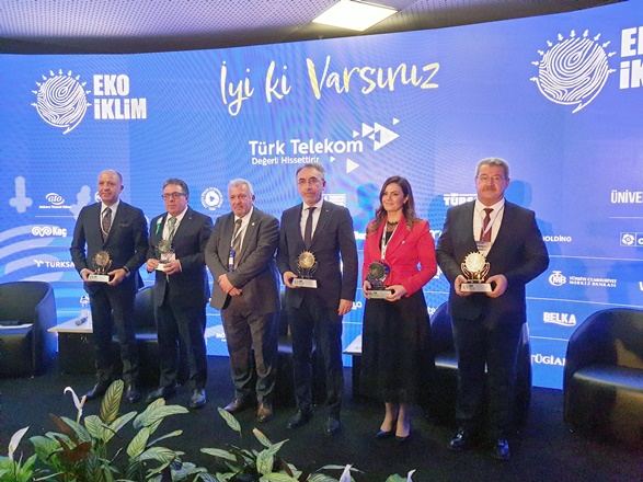 EKO İKLİM ZİRVESİ'NDE YEŞİL DÖNÜŞÜMÜN ÖNEMİNİ