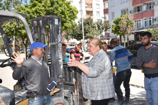 Başkan Erdem: "Ceyhan’ın yol sorunu kalmayacak"