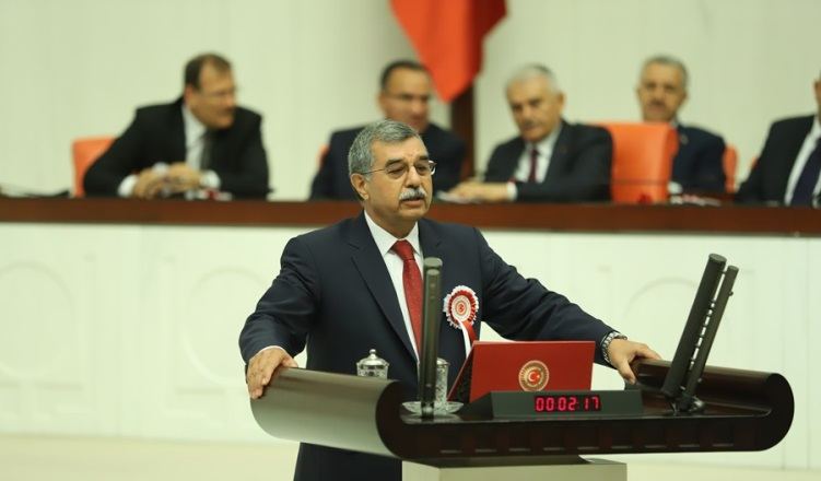 Sağlık Çalışanları Her Türlü Övgüye Layıktır