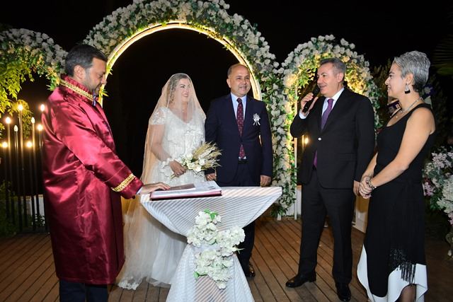 VALİ ELBAN NİKÂH ŞAHİDİ OLDU