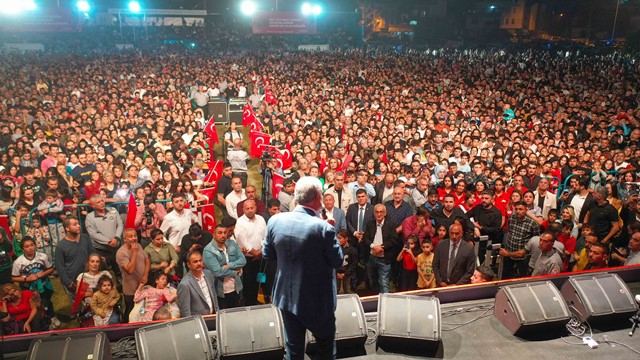 ADANA’DA 29 EKİM CUMHURİYET BAYRAMI KUTLAMALARI DEVAM EDİYOR