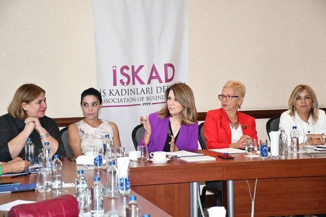 MANTI: “GLOBAL OYUNCULUK KADIN İŞ GÜCÜNDEN GEÇER”