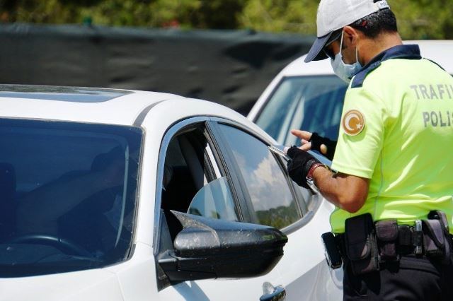 ADANA'DA EKİM AYINDA 5 BİN 500 SÜRÜCÜNÜN EHLİYETİNE EL KONULDU