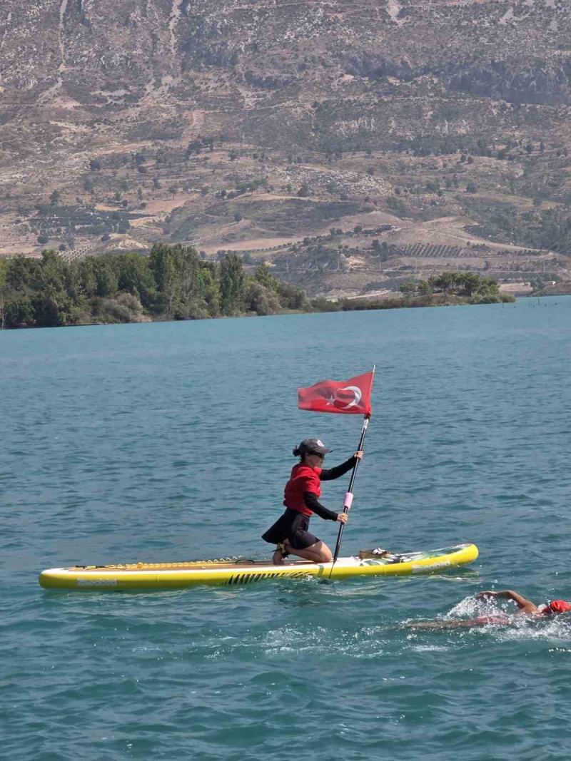 30 AĞUSTOS ZAFER BAYRAMI’NIN 104. YIL DÖNÜMÜ KAPSAMINDA, MANAVGAT GENÇLİK VE SPOR İLÇE MÜDÜRLÜĞÜ TARAFINDAN DÜZENLENEN “ZAFER’E ATILAN KULAÇLAR” ETKİNLİĞİ DÜZENLENDİ.