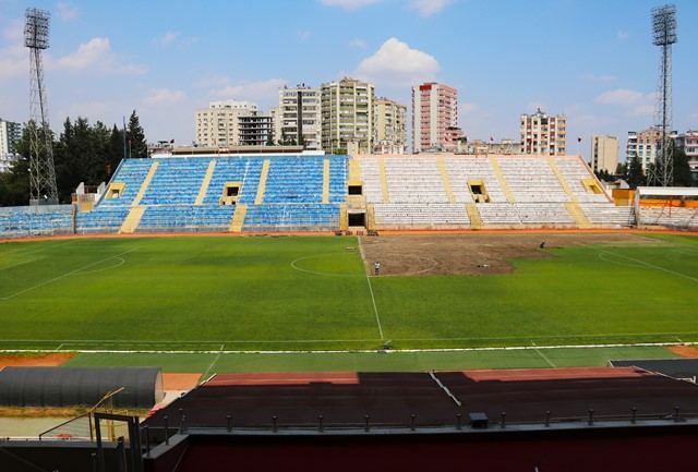 Tarihi 5 Ocak Stadı'nın çimleri sökülüyor