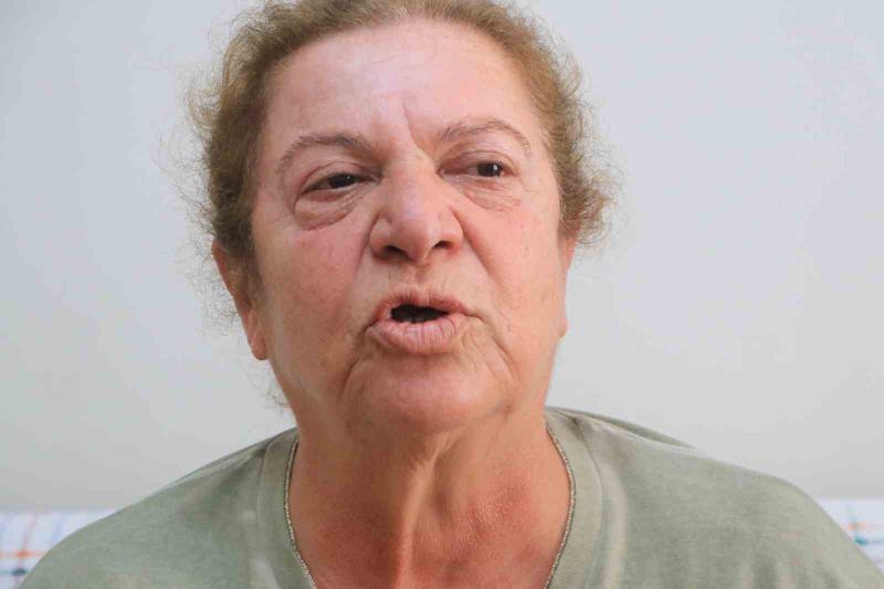 KUZEY KIBRIS TÜRK CUMHURİYETİ'NİN (KKTC) GİRNE AÇIKLARINDA MEYDANA GELEN FERİBOT FACİASINDA YARALI OLARAK KURTULAN VE KARDEŞİNİ O KAZADA KAYBEDEN SEYHAN KAHVECİ KORKU DOLU DAKİKALARI ANLATTI.  SEYHAN KAHVECİ, "BACIM GİDİYOR. NE YAPAYIM DEDİM, KURTARAMADIM ONU ENGEL OLAMADIM" DERKEN FİRMAYA İSE ATEŞ PÜSKÜRDÜ.