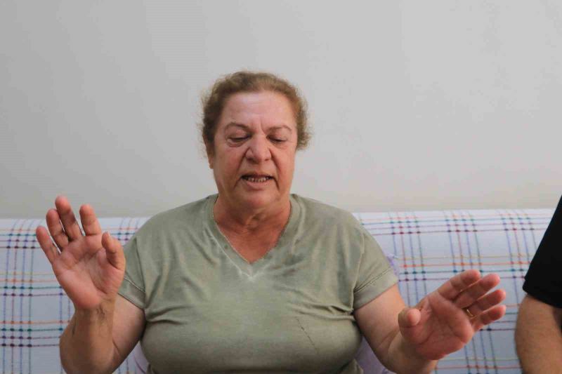 KUZEY KIBRIS TÜRK CUMHURİYETİ'NİN (KKTC) GİRNE AÇIKLARINDA MEYDANA GELEN FERİBOT FACİASINDA YARALI OLARAK KURTULAN VE KARDEŞİNİ O KAZADA KAYBEDEN SEYHAN KAHVECİ KORKU DOLU DAKİKALARI ANLATTI.  SEYHAN KAHVECİ, "BACIM GİDİYOR. NE YAPAYIM DEDİM, KURTARAMADIM ONU ENGEL OLAMADIM" DERKEN FİRMAYA İSE ATEŞ PÜSKÜRDÜ.