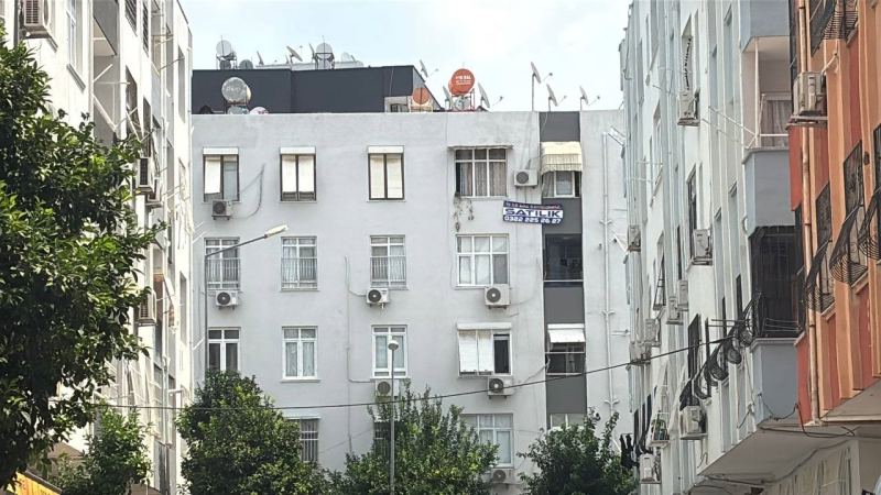 OKULLARIN AÇILMASINA SAYILI GÜNLER KALA ÖZELLİKLE ÖĞRENCİLER VE AİLELER KİRALIK EV ARAYIŞINA GİRDİ. KAHRAMANMARAŞ MERKEZLİ DEPREMLERİN ETKİLEDİĞİ 11 İLDE İSE YETKİLİLER, HERHANGİ BİR KİRALIK EV SORUNU OLMADIĞINI BELİRTTİ.