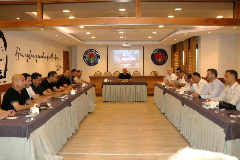 EĞİTİM-BİR-SEN ADANA ŞUBE BAŞKANI MUSTAFA SARIGEÇİLİ, 8. OLAĞAN GENEL KURUL’DA ŞUBE BAŞKANLIĞI’NA ADAY OLDUĞUNU AÇIKLADI.