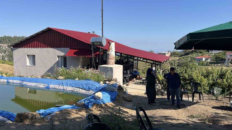 İSTANBUL SİLİVRİ AÇIKLARINDA TANKERLE ÇARPIŞTIKTAN SONRA BATAN KURU YÜK GEMİSİNDE KAYBOLAN MÜRETTEBATTAN 26 YAŞINDAKİ EYYÜP ENES CESUR'UN MERSİN'DEKİ AİLESİ GELECEK İYİ HABERİ BEKLİYOR.