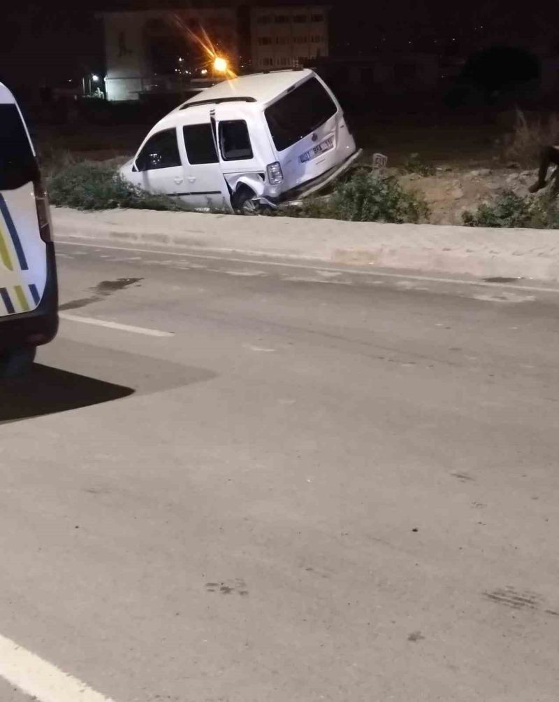 Osmaniye’de iki araç çarpıştı: 3 yaralı