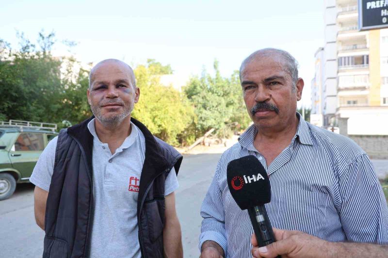 MUHAMMED SONBAŞ (SOLDA) VE AĞABEYİ KAMİL SONBAŞ (SAĞDA)