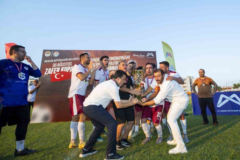 MERSİN BÜYÜKŞEHİR BELEDİYESİ İLE TOROSLAR BELEDİYESİ İŞ BİRLİĞİNDE DÜZENLENEN 30 AĞUSTOS AYVAGEDİĞİ-FINDIKPINARI SÜPER KUPA FİNALİNDE ŞAMPİYONLUĞA KAVAKLIPINAR ULAŞTI.