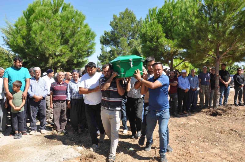YOLCU GEMİSİNİN BATMASI SONUCU HAYATINI KAYBEDEN ŞERİF ÖZDEMİR SON YOLCULUĞUNA UĞURLANDI