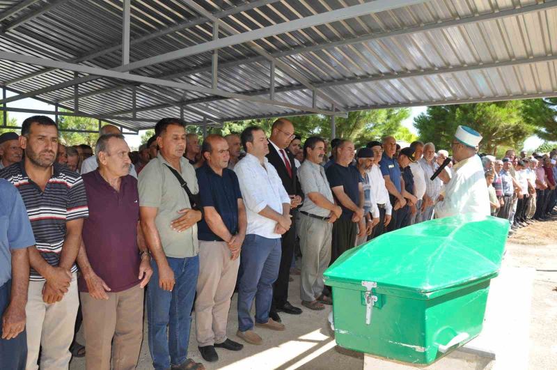 YOLCU GEMİSİNİN BATMASI SONUCU HAYATINI KAYBEDEN ŞERİF ÖZDEMİR SON YOLCULUĞUNA UĞURLANDI