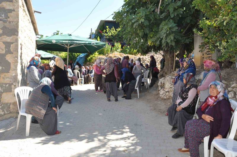YOLCU GEMİSİNİN BATMASI SONUCU HAYATINI KAYBEDEN ŞERİF ÖZDEMİR SON YOLCULUĞUNA UĞURLANDI