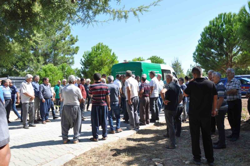 YOLCU GEMİSİNİN BATMASI SONUCU HAYATINI KAYBEDEN ŞERİF ÖZDEMİR SON YOLCULUĞUNA UĞURLANDI