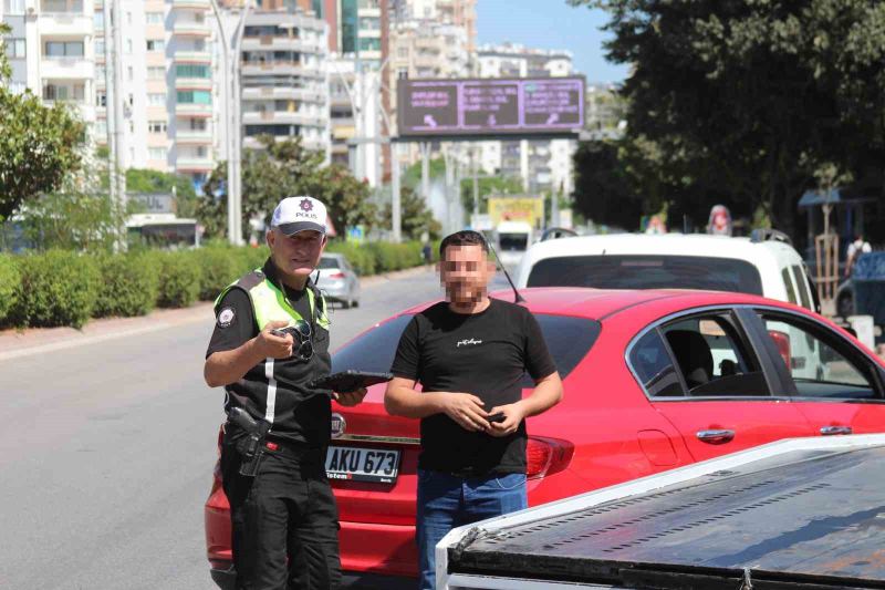 YAYA YOL VERMEDİĞİ İÇİN CEZA YİYEN YAŞAR A.’DA CEZAYA SİTEM ETTİ. YAŞAR A., "OLMAYAN YAYAYI NASIL FARK EDEYİM? NE OLDU? VURDUK MU, ÖLDÜRDÜK MÜ?" DEDİ.