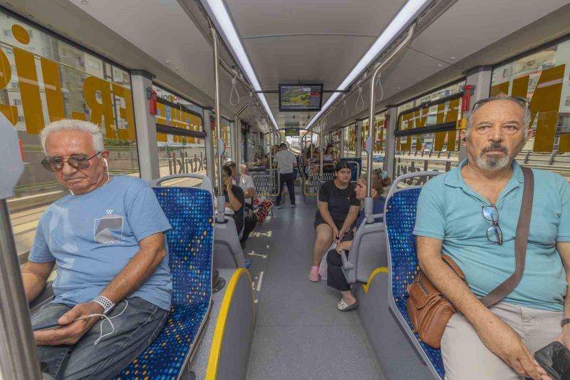MERSİN BÜYÜKŞEHİR BELEDİYESİ BÜNYESİNDE YAKLAŞIK 8 AYDIR KENT İÇİ ULAŞIMDA HİZMET VEREN ELEKTRİKLİ OTOBÜSLER, SESSİZLİĞİ, KONFORU VE ÇEVRECİ ÖZELLİKLERİYLE VATANDAŞLARDAN TAM NOT ALDI.