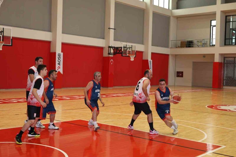 ADANA HACI SABANCI ORGANİZE SANAYİ BÖLGESİ’NİN (AOSB) DÜZENLEDİĞİ 3. GELENEKSEL BASKETBOL TURNUVASI, HEYECAN DOLU KARŞILAŞMALARLA BAŞLADI.