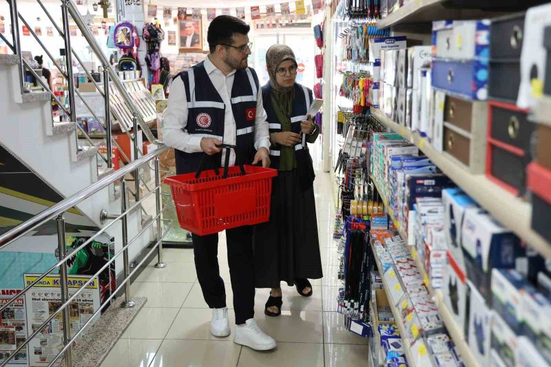 ADANA’DA 2026-2027 EĞİTİM-ÖĞRETİM YILI ÖNCESİNDE ÖĞRENCİLERİN VE VELİLERİN GÜVENLİ, SAĞLIKLI İLE STANDARTLARA UYGUN ÜRÜNLERE ULAŞABİLMESİ AMACIYLA TİCARET İL MÜDÜRLÜĞÜ EKİPLERİ TARAFINDAN KIRTASİYELERDE DENETİMLER SIKILAŞTIRILDI.