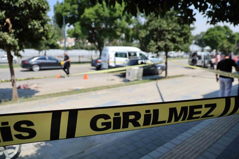 Boşanma davasından çıkan aileler birbirine girdi: 1 ölü, 5 yaralı